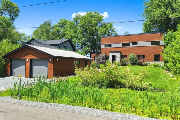 44 Irving DR, Georgina, ON L0E 1N0