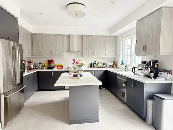 388 Highway 7 N/A E #TH7, Richmond Hill, ON L4B 0G5