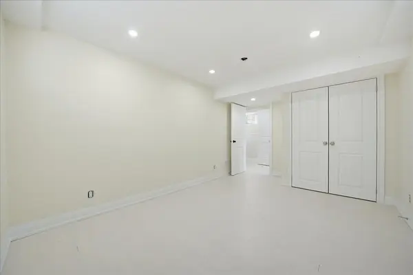 9611 Keele ST #D, Vaughan, ON L6A 1M1