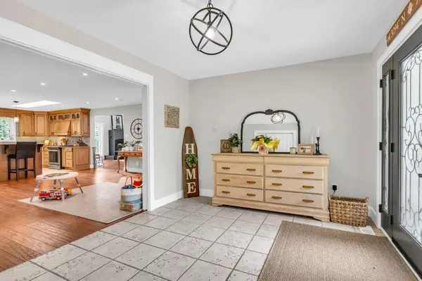 89 River ST, Georgina, ON L0E 1R0