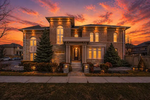 1 Ostrovsky RD, Vaughan, ON L4H 0W4