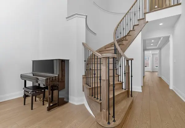 10 Hubner AVE, Markham, ON L6C 0S8