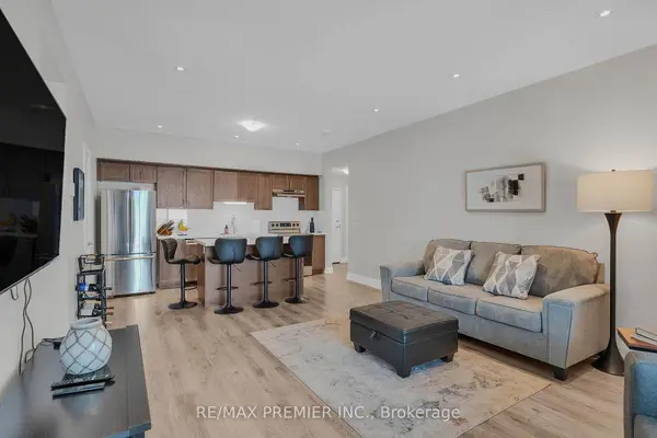 299 Cundles RD E #110, Barrie, ON L4M 5J7