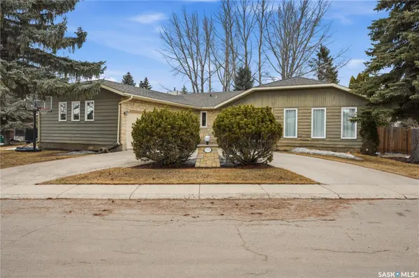 301 Coldspring CRESCENT, Saskatoon, SK S7J 3M9