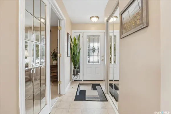 4336 Queen STREET, Regina, SK S4S 5V9