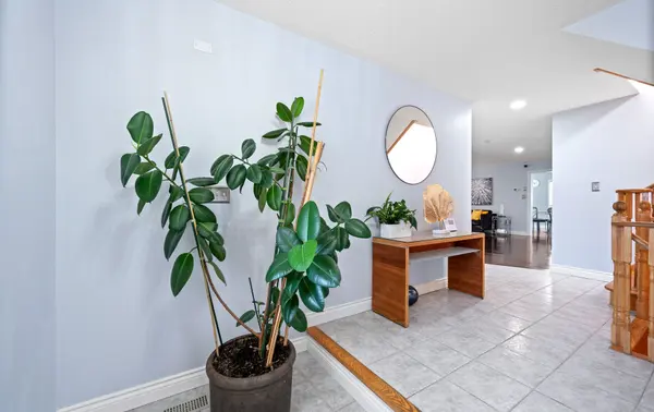 49 Fallstar CRES, Brampton, ON L7A 2J7