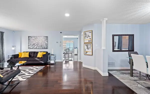 49 Fallstar CRES, Brampton, ON L7A 2J7