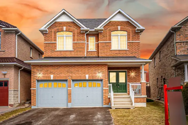 5 Attmar DR, Brampton, ON L6P 2R4