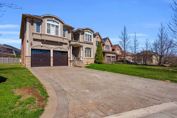 2522 Lyndhurst DR, Oakville, ON L6H 7W3
