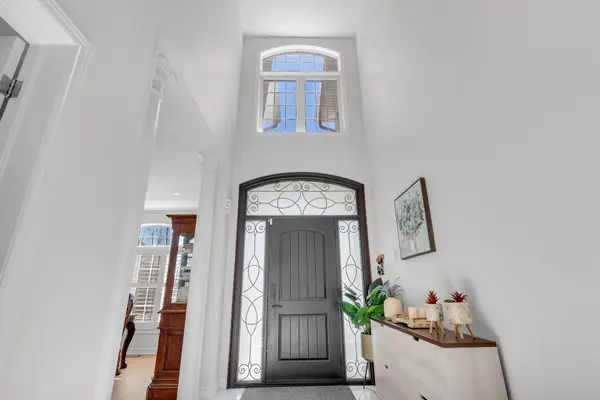 2522 Lyndhurst DR, Oakville, ON L6H 7W3