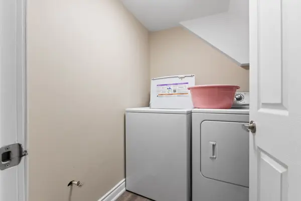 1821 Christopher RD, Mississauga, ON L5J 2K7