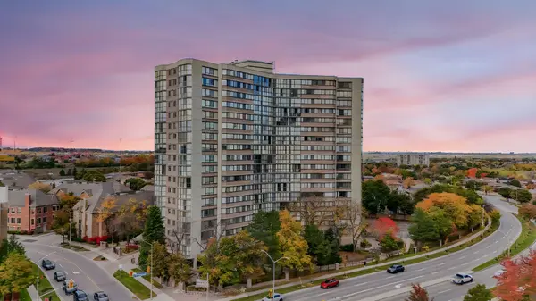 4235 Sherwoodtowne BLVD E #204, Mississauga, ON L4Z 1W3