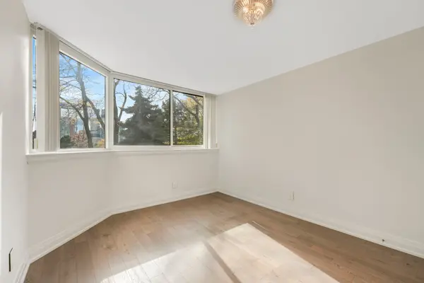 4235 Sherwoodtowne BLVD E #204, Mississauga, ON L4Z 1W3