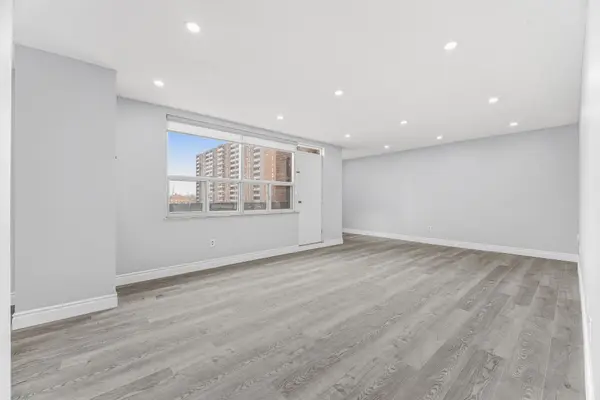 45 Silverstone DR #203, Toronto W10, ON M9V 4B1