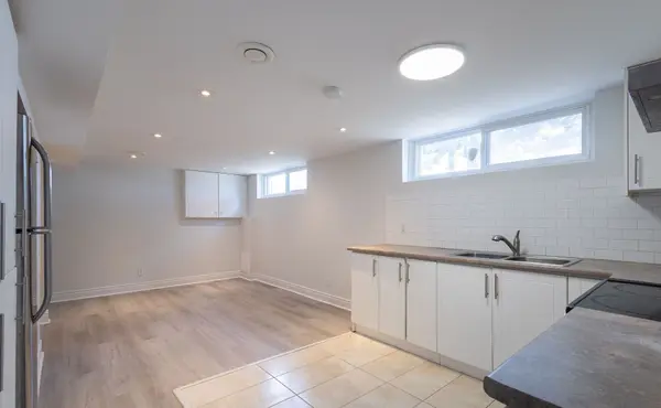 322 Third Line #LOWER, Oakville, ON L6L 4A4