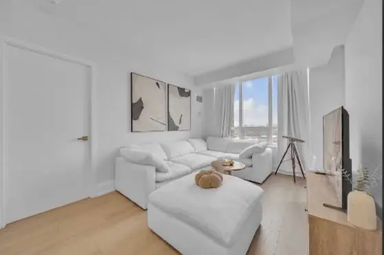 25 Viking LN #1647, Toronto W08, ON M9B 0A1