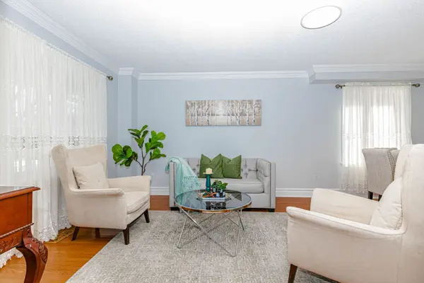 93 Woodvalley DR, Brampton, ON L7A 2G1