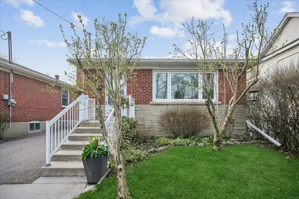 14 Cavell AVE, Toronto W06, ON M8V 1P2