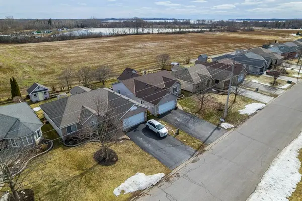 51 Applewood DR, Brighton, ON K0K 1H0