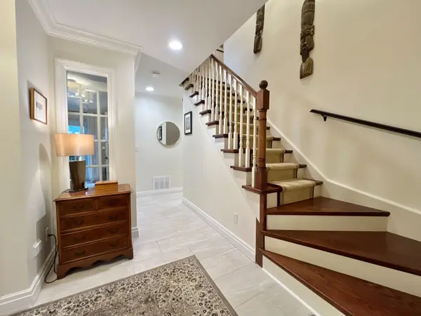 20 Georgian CT, Belleville, ON K8N 5R3