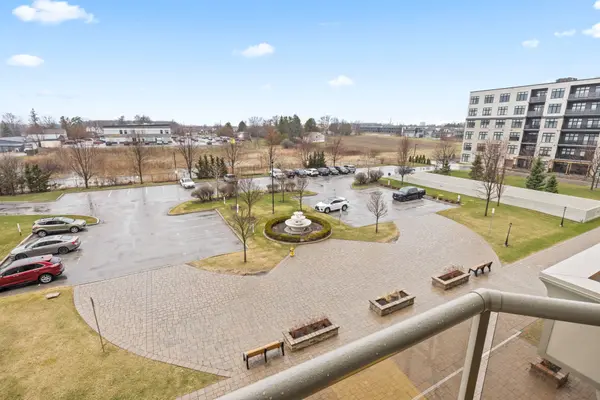 1030 Coronation DR #406, London North, ON N6G 0G5