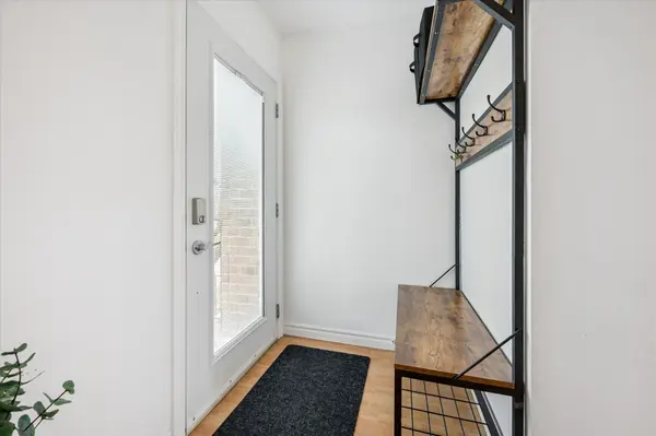 423 Cadbury CT #A, Waterloo, ON N2K 3G7