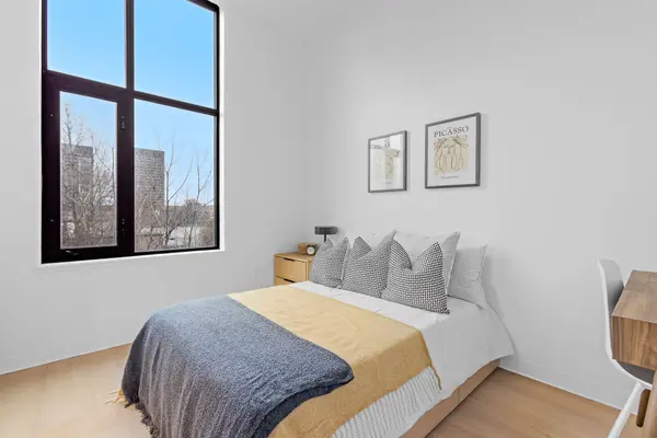 101 Champagne AVE S, Dows Lake - Civic Hospital And Area, ON K1S 4P3