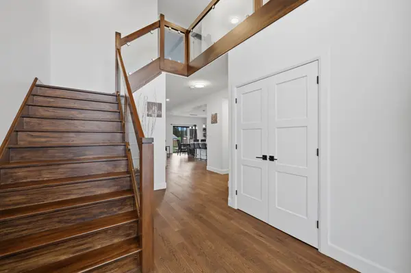 53 McNeil ST, Strathroy-caradoc, ON N0L 1W0