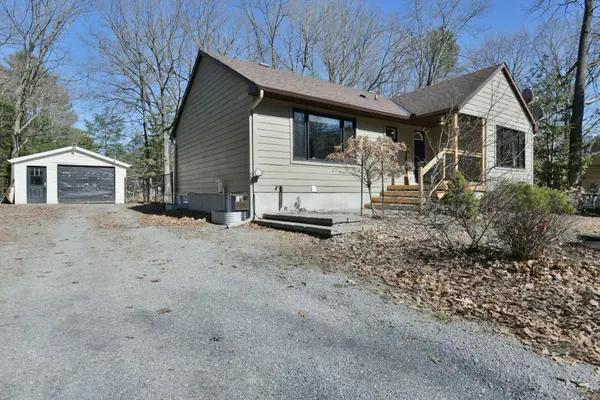 134 Holiday DR, Constance Bay - Dunrobin - Kilmaurs - Woodlawn, ON K0A 3M0