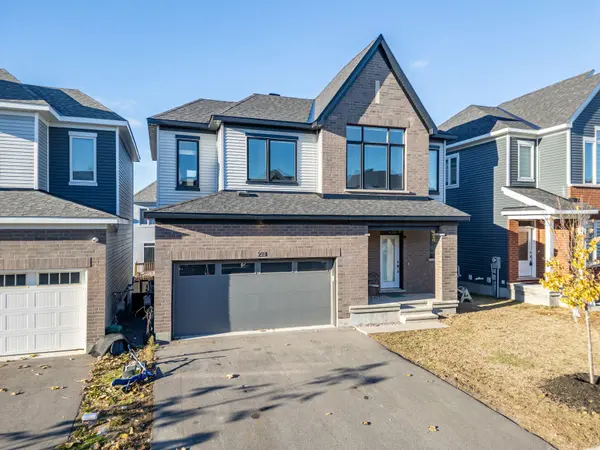 228 Appalachian CIR, Barrhaven, ON K2J 6X4