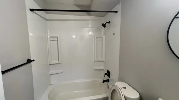 871 ADELAIDE ST N #305, London East, ON N5Y 2M2