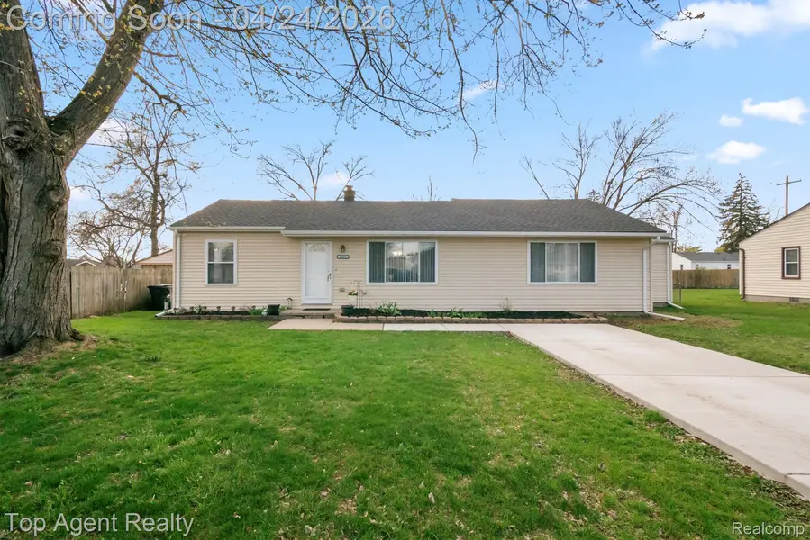 46059 Huling ST, Shelby Charter Township, MI 48317