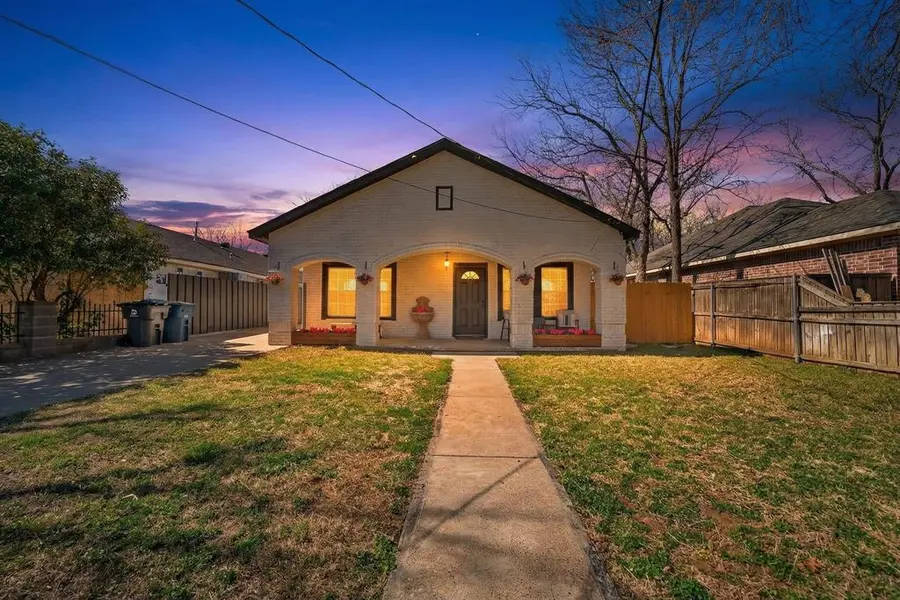 607 Bethpage Avenue, Dallas, TX 75217