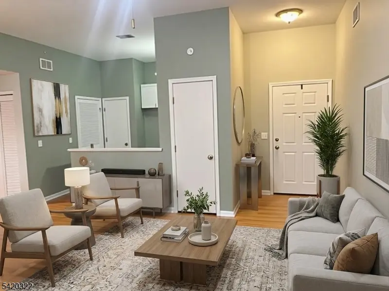 692 Honeybrook Cir #692, Lopatcong Twp., NJ 08886