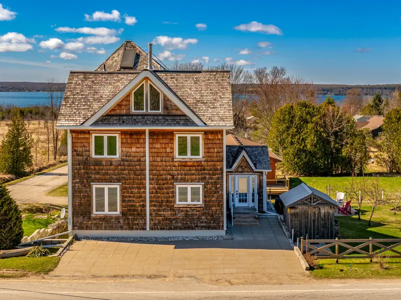 501483 Grey Road 1 RD, Georgian Bluffs, ON N0H 2T0