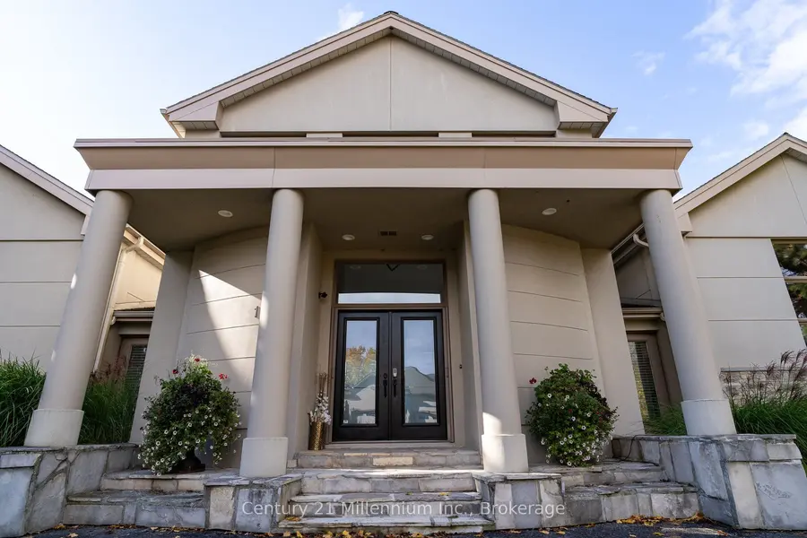 160 Grand Cypress LN, Blue Mountains, ON L9Y 0K8