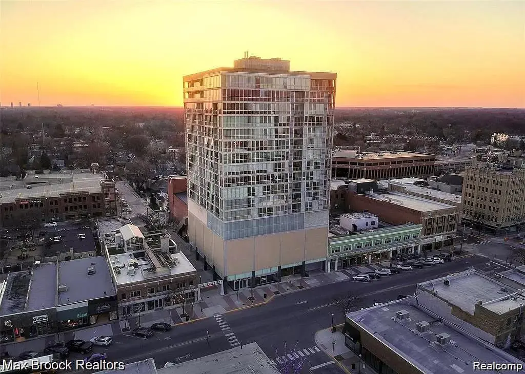 432 S WASHINGTON AVE UNIT 1704, Royal Oak, MI 48067