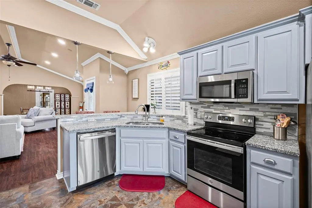 1208 Henard Lane, Granbury, TX 76048