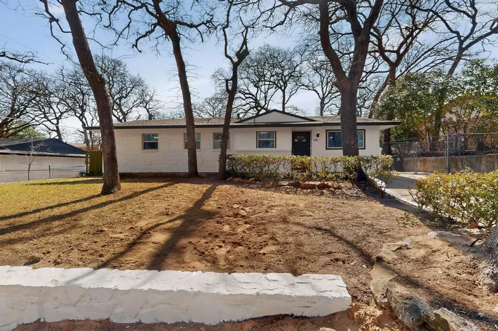 1900 Mimosa Drive, Arlington, TX 76012