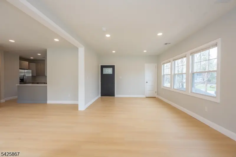 59 Watchung Plz #2, Montclair Twp., NJ 07042