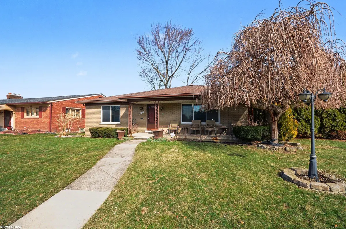 19063 Biscayne AVE, Eastpointe, MI 48021