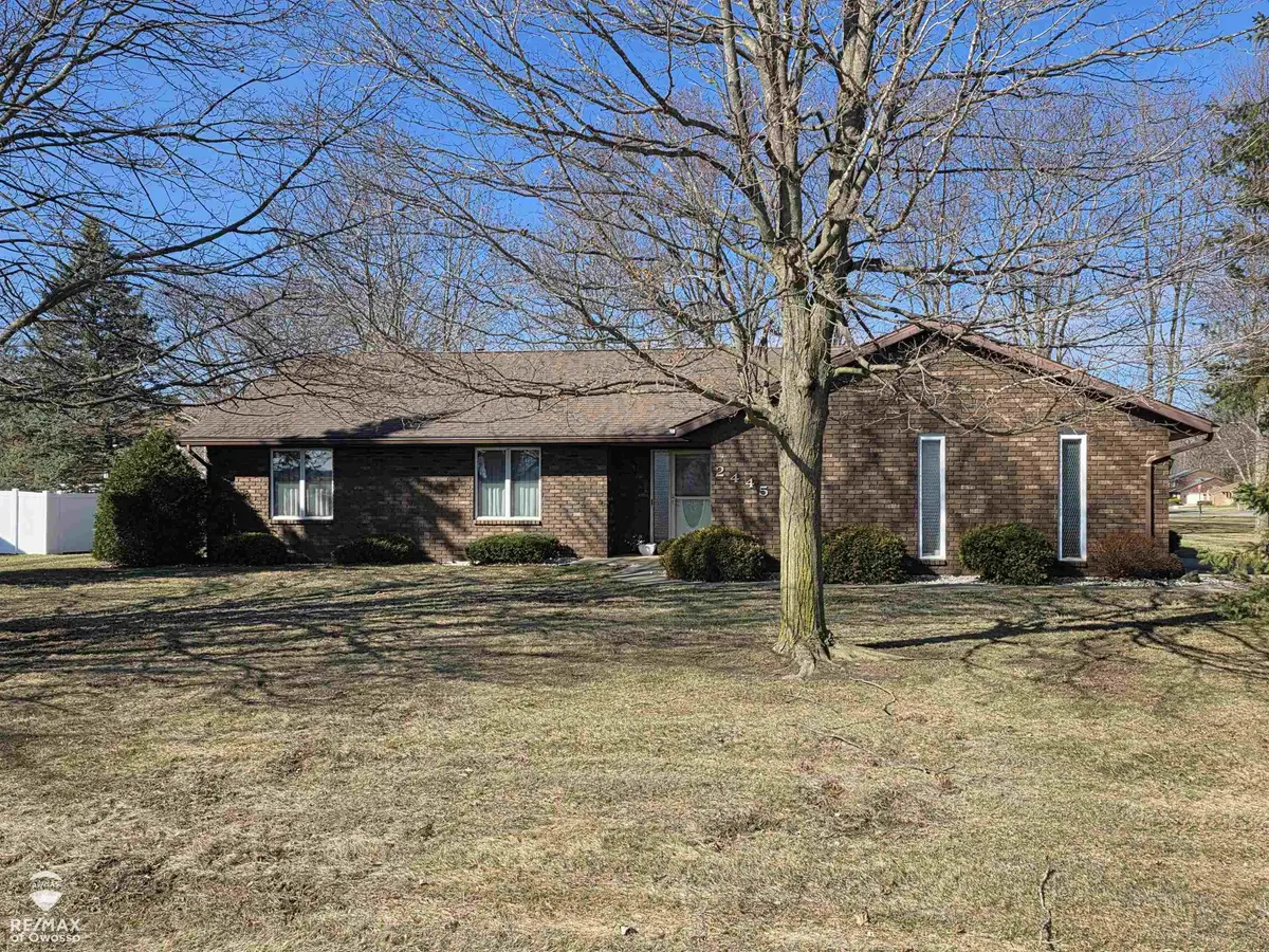 2445 N Hickory RD, Owosso Twp, MI 48867
