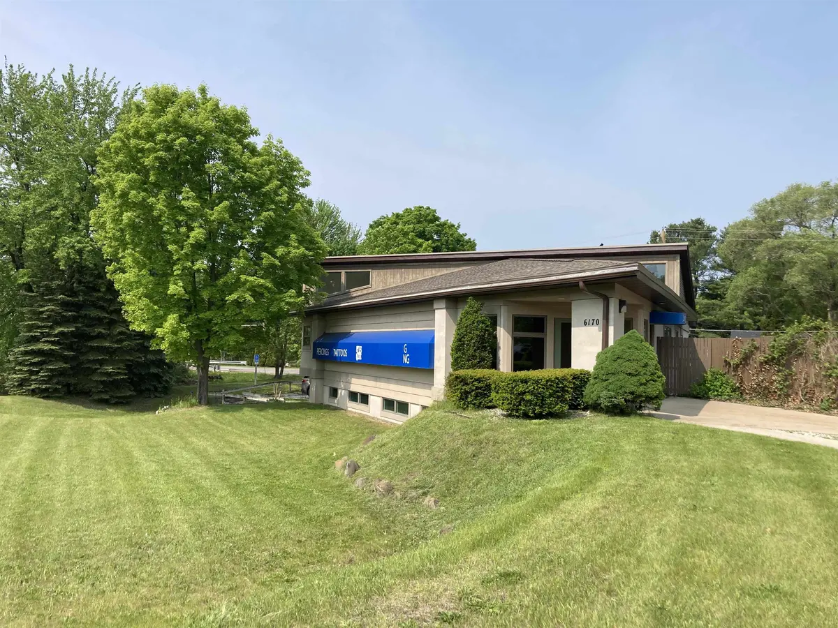 6170 US-31 N, Acme Twp, MI 49690