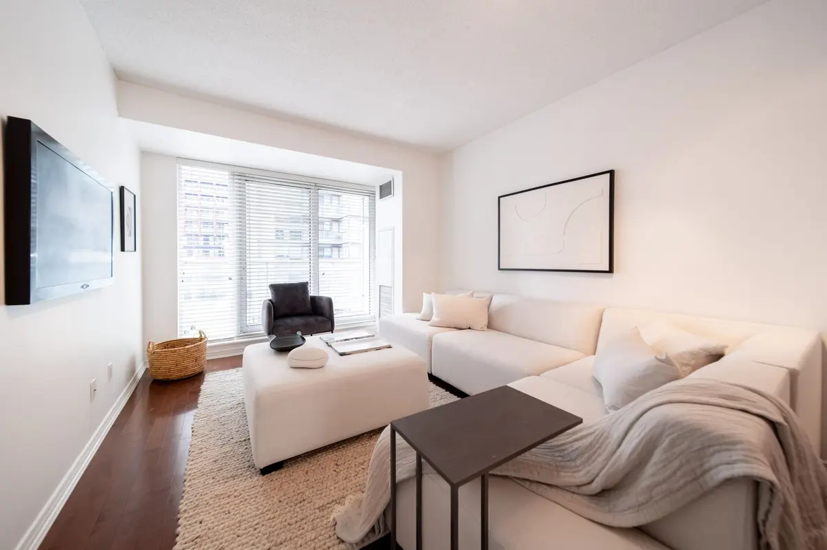 230 King ST E #1105, Toronto C08, ON M5A 1K5