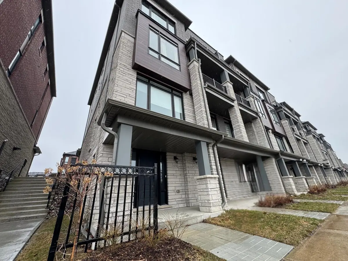 430 Salem RD S, Ajax, ON L1S 0H2