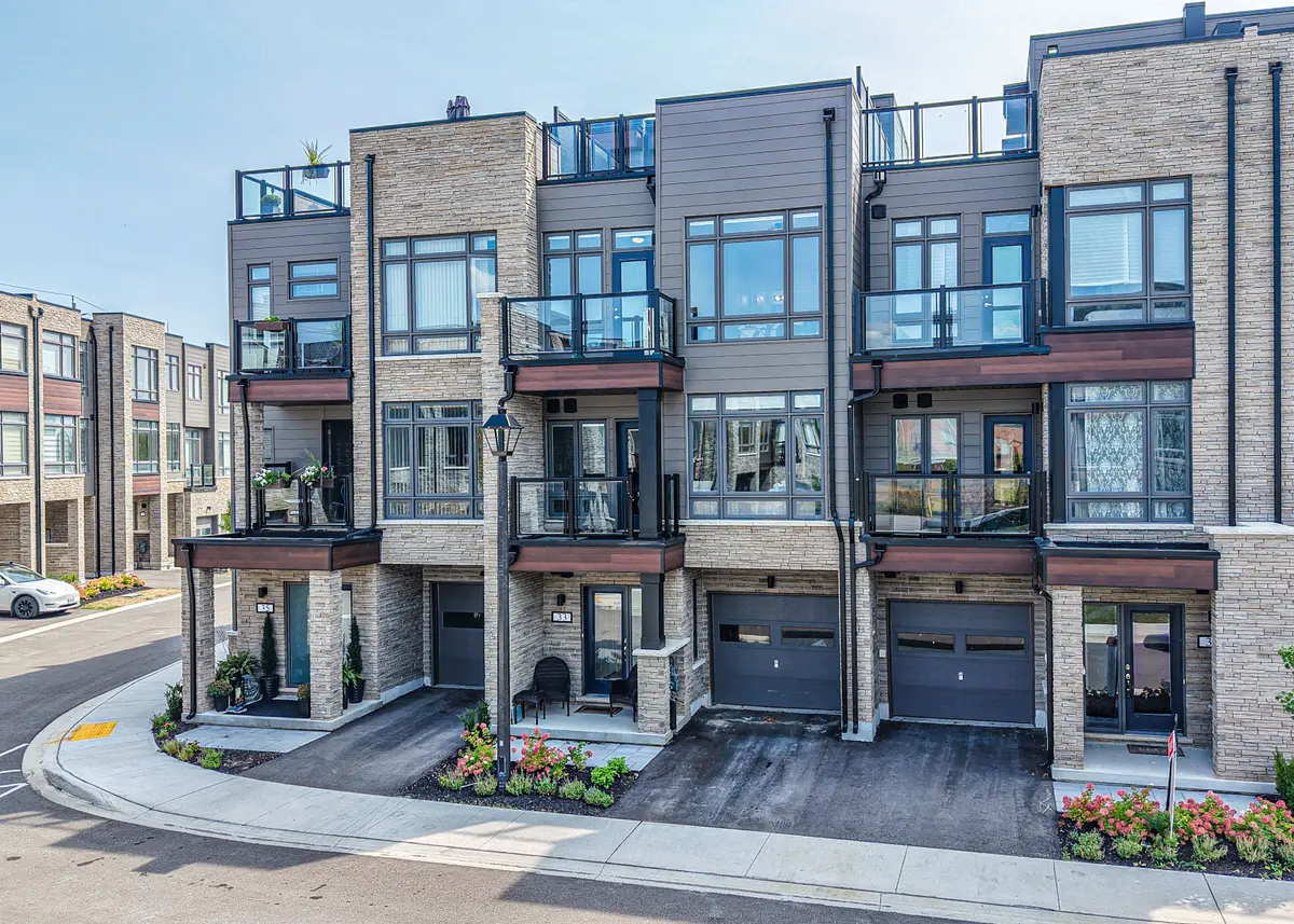 33 Wyn Wood LN, Orillia, ON L3V 8P7