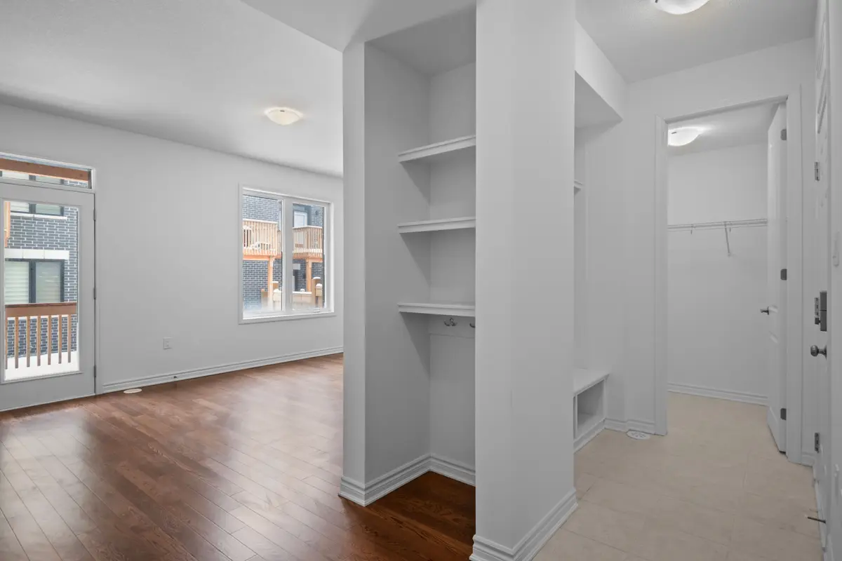 4068 Kadic TER, Mississauga, ON L5M 2S8