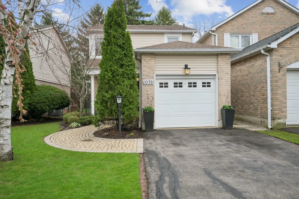 1078 Montgomery DR, Oakville, ON L6M 1G1