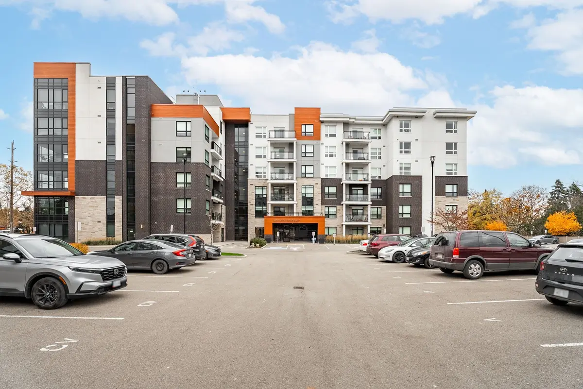 340 Plains RD E #302, Burlington, ON L7T 0C2