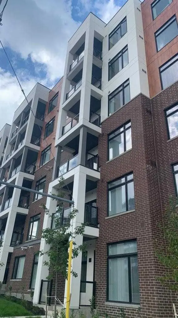 160 Canon Jackson DR #205, Toronto W03, ON M6M 0B6